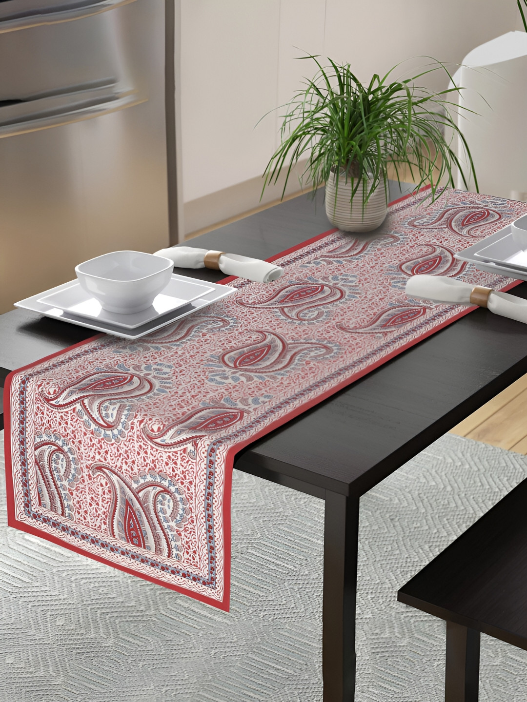 Ratan Cart Pink & Red Paisley Printed Table Runner