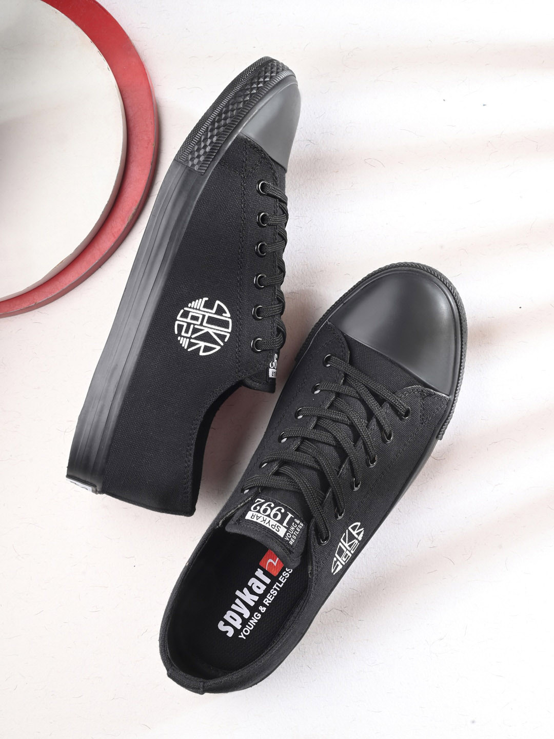 SPYKAR Men Comfort Insole Contrast Sole Canvas Lace-Ups Sneakers