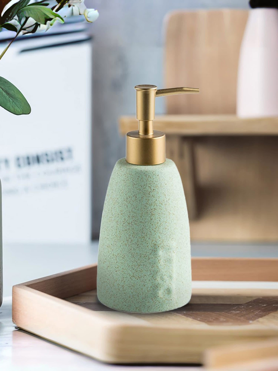 UMAI Green & Gold Toned Shampoo Dispenser 320 ml