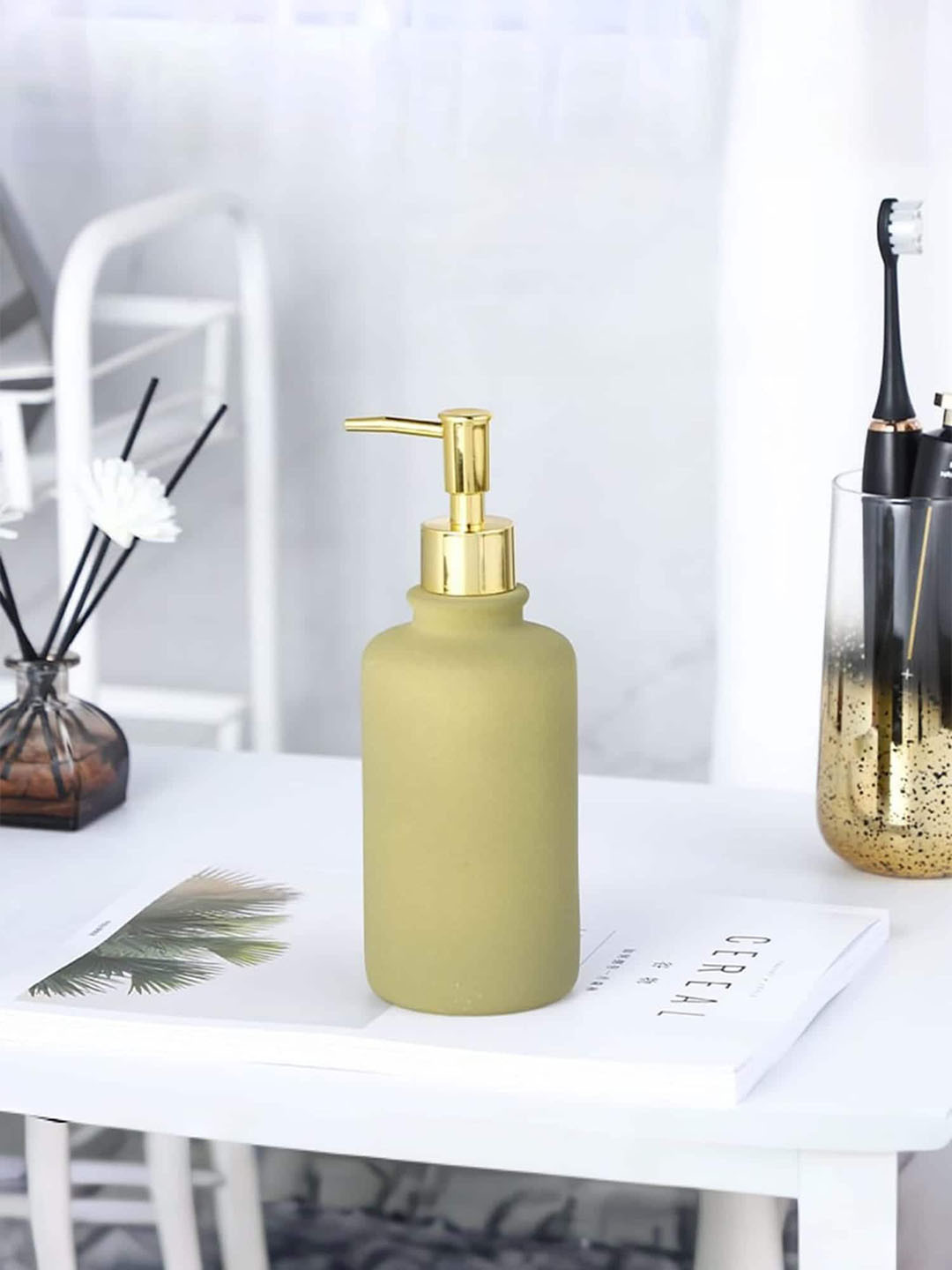 UMAI Unisex Green and GoldToned Ceramic Soap Dispenser 400ml