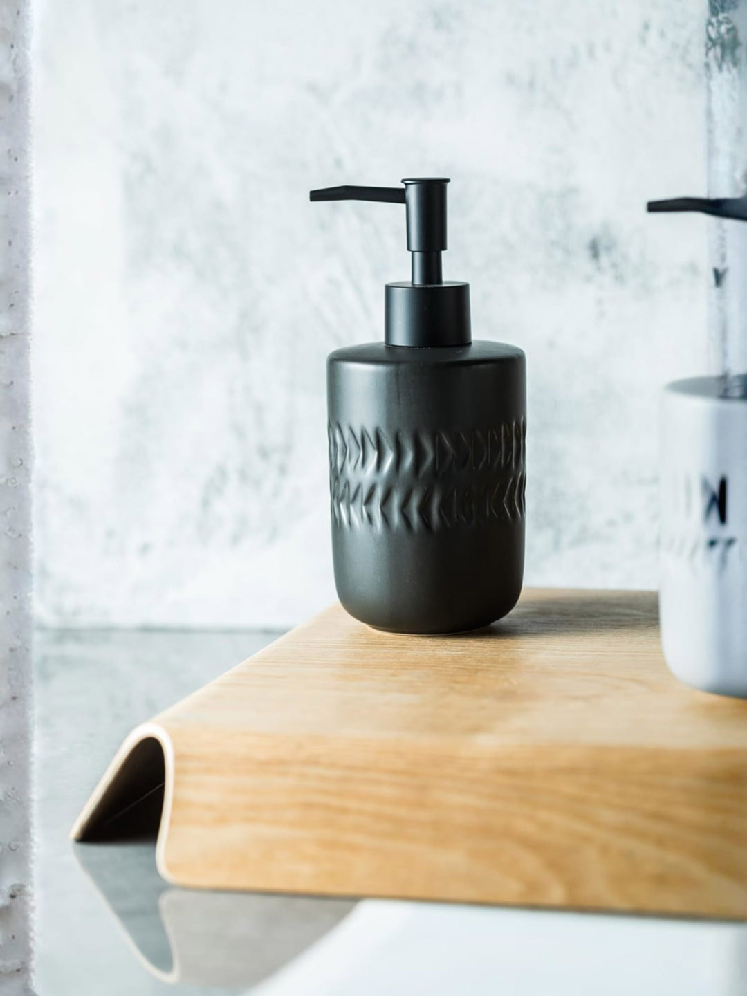 UMAI Black Ceramic Liquid Soap Dispenser 250 ml