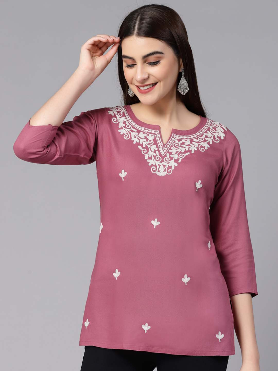 QAZMI Aiza Kashmiri Embroidered Straight Kurti