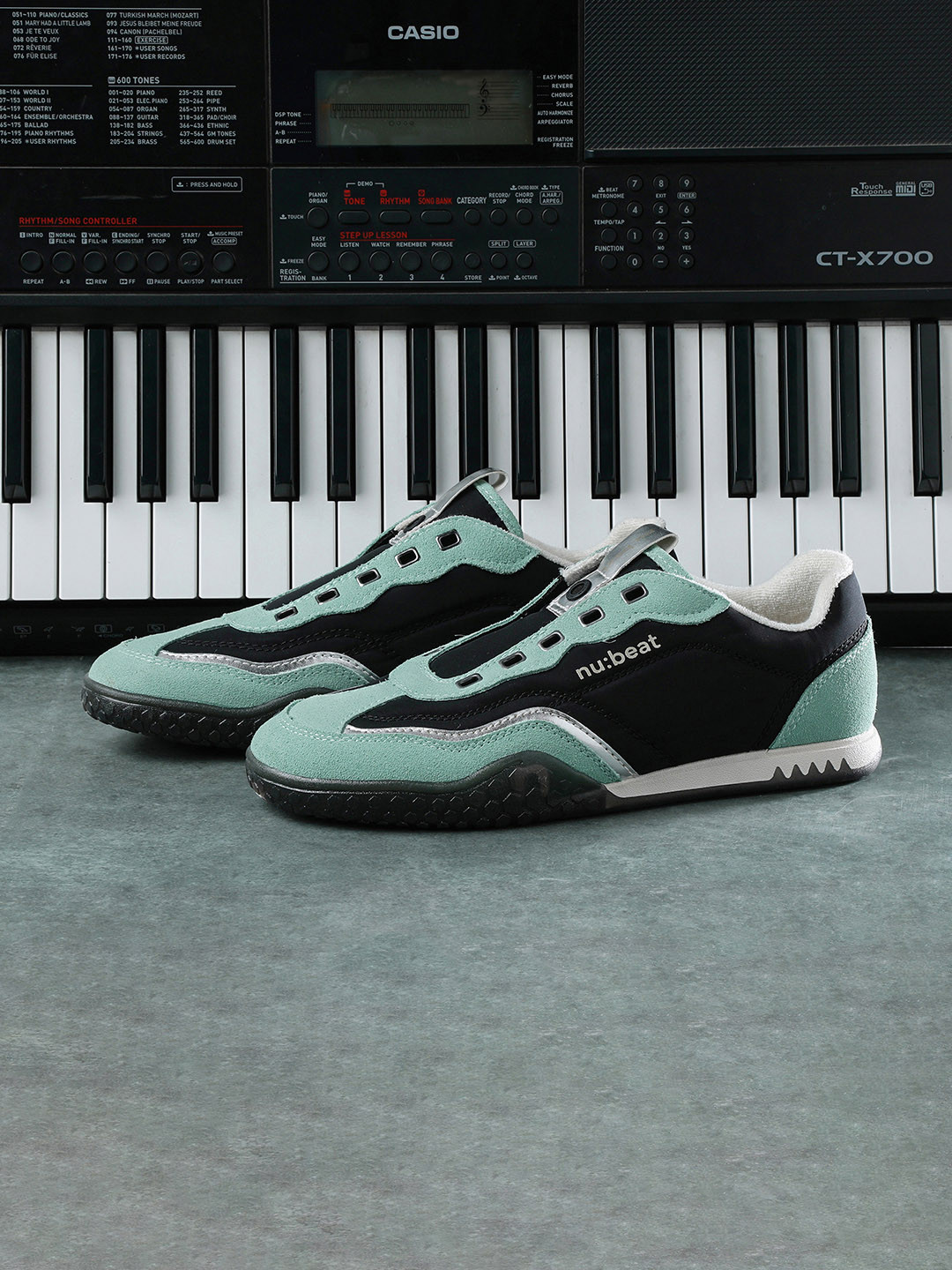 nubeat Men AREA909 Leather Sneakers