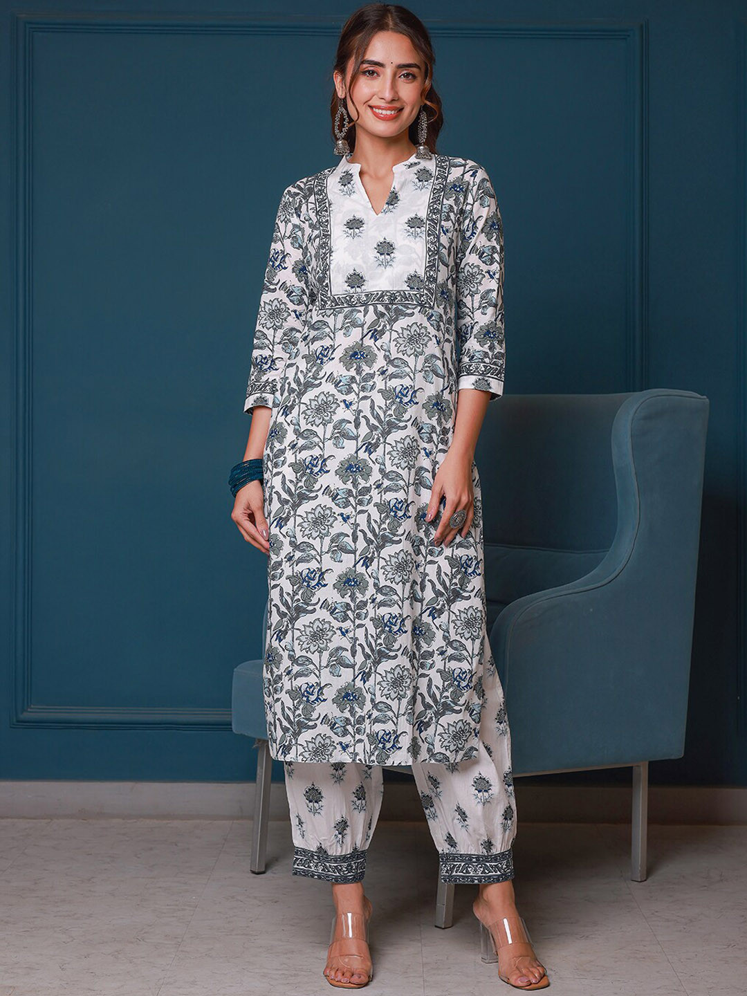 GULAB CHAND TRENDS Floral Printed Mandarin Collar Three-Quarter Sleeves Cotton Kurta Set