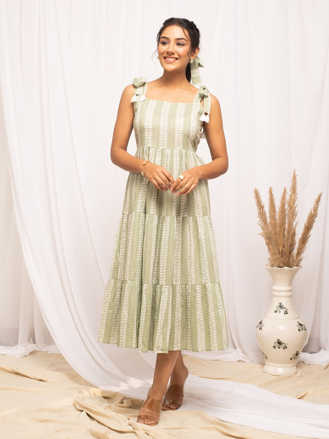 FIORRA Fit & Flare Midi Dress
