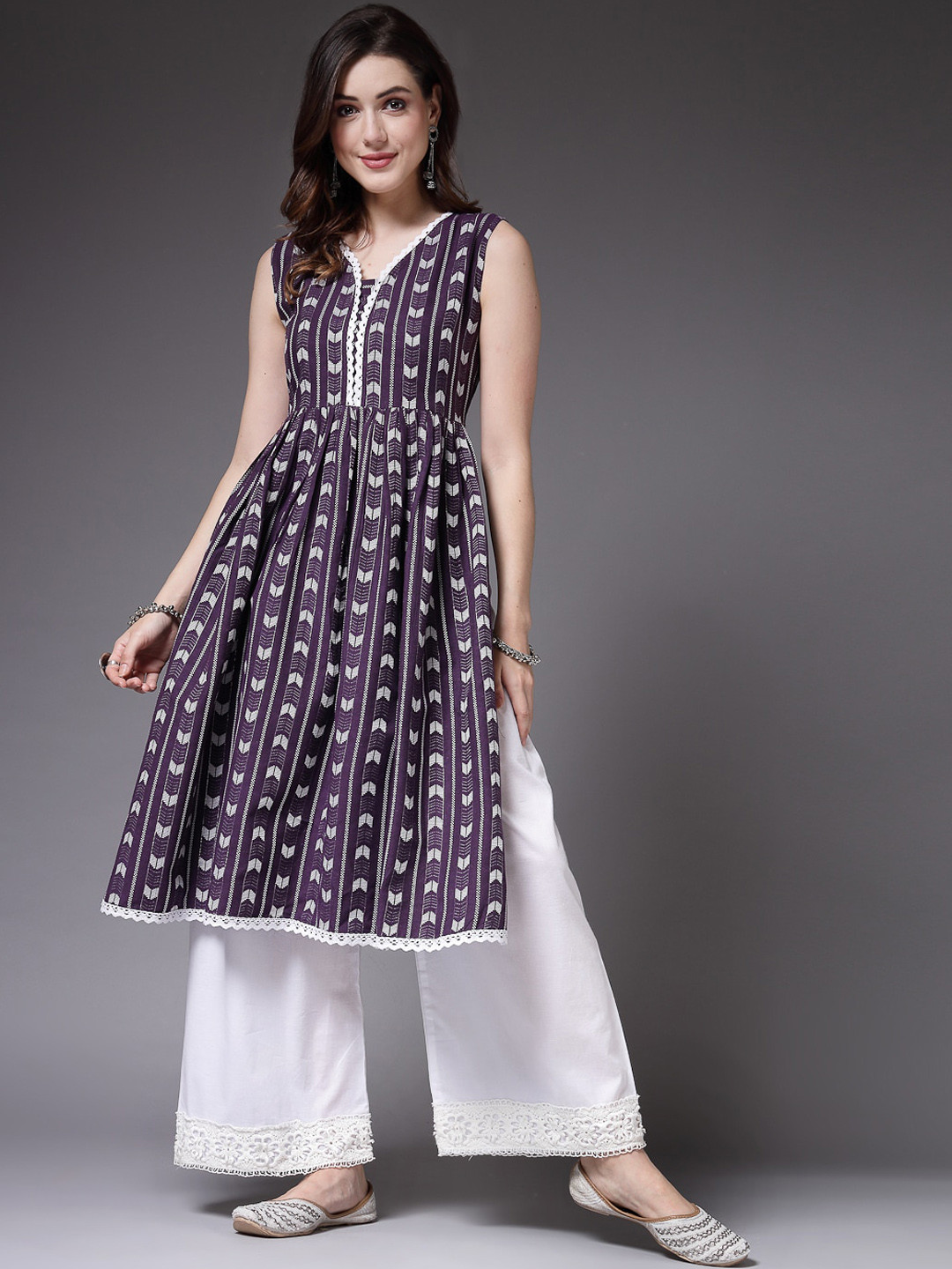 Stylum Purple V Neck Geometric Dyed Thread Work Anarkali Kurta