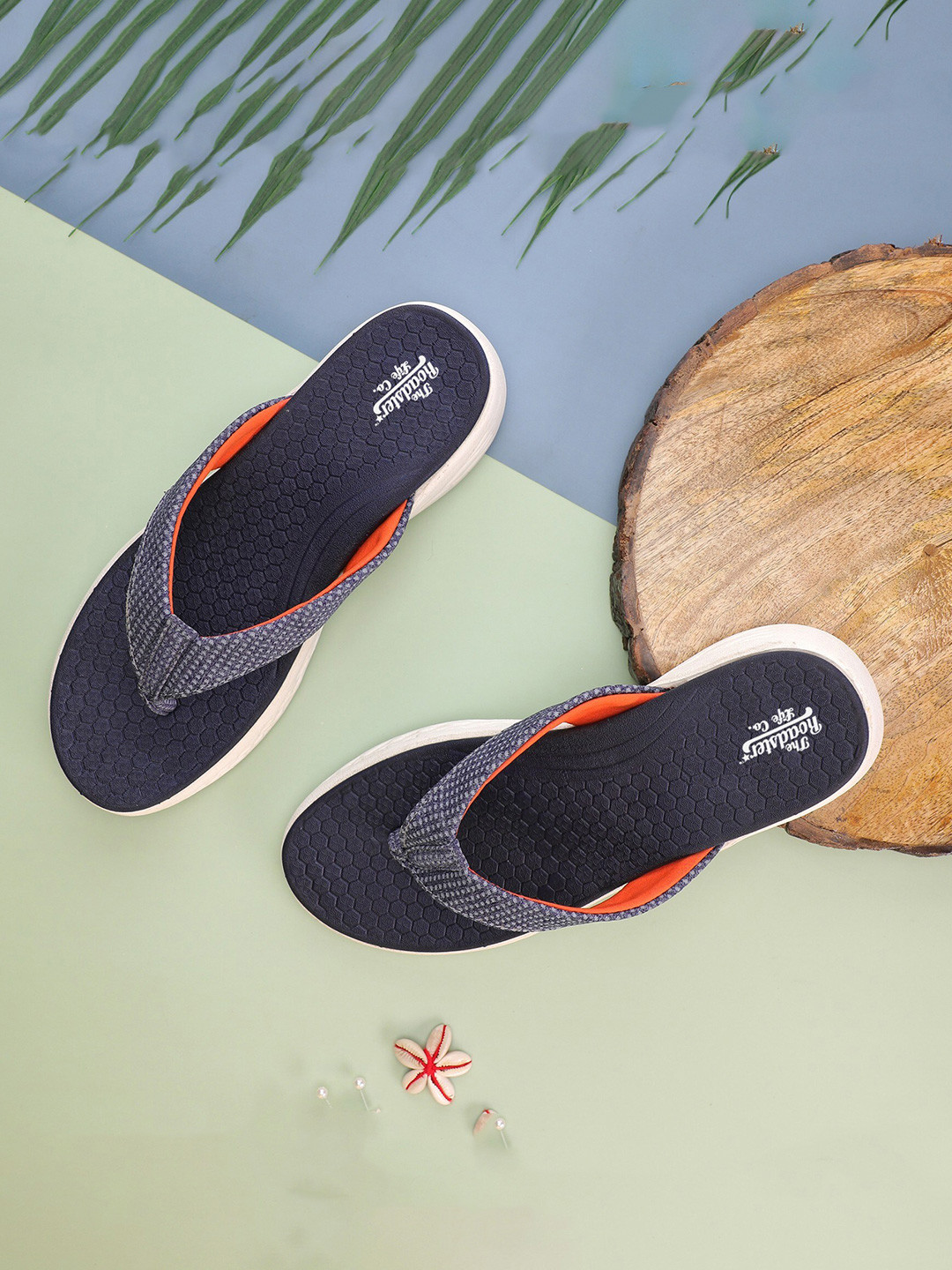 The Roadster Lifestyle Co. Women Blue Textured Thong Flip Flops