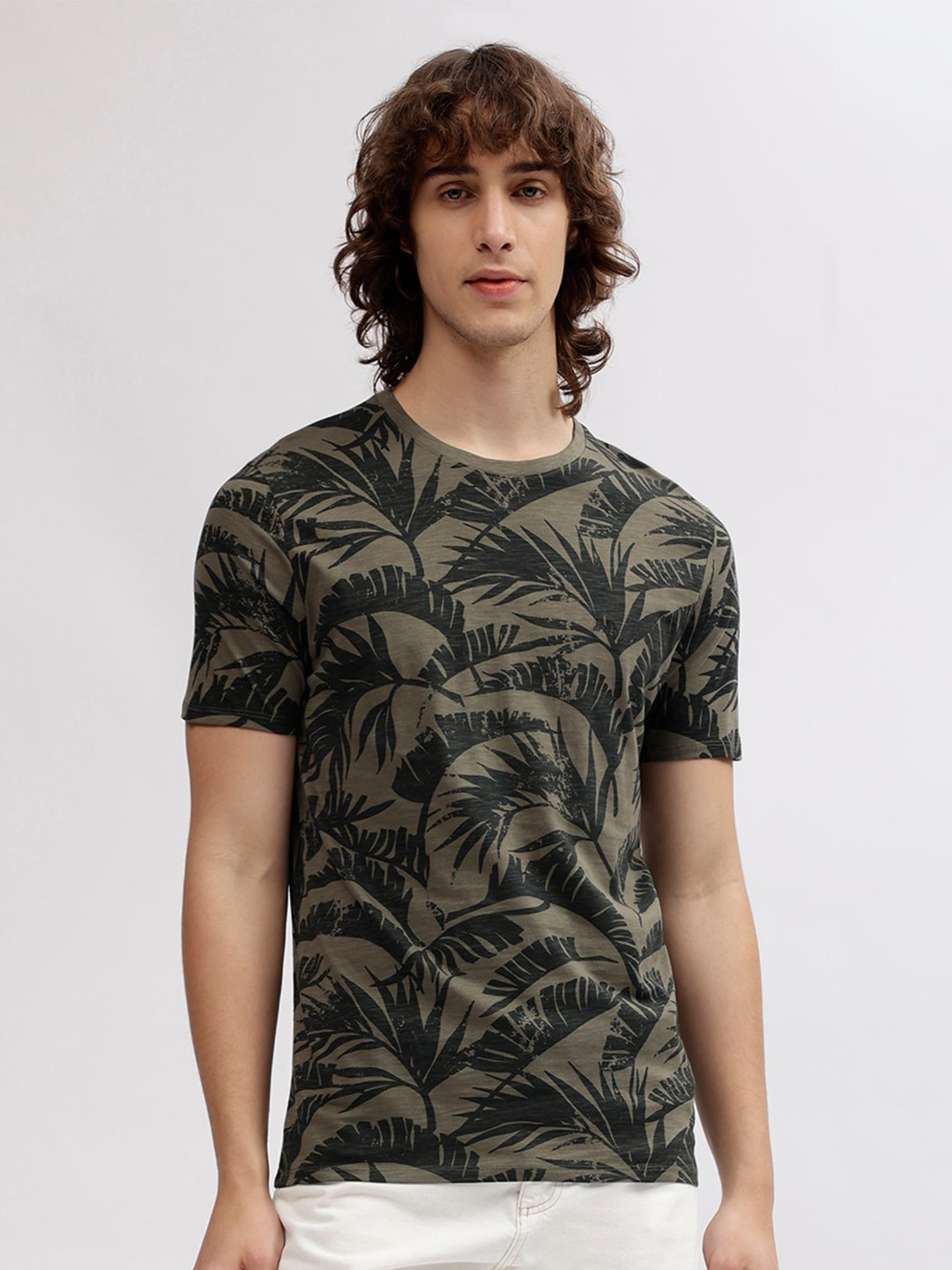 LINDBERGH Men Tropical Printed T-shirt