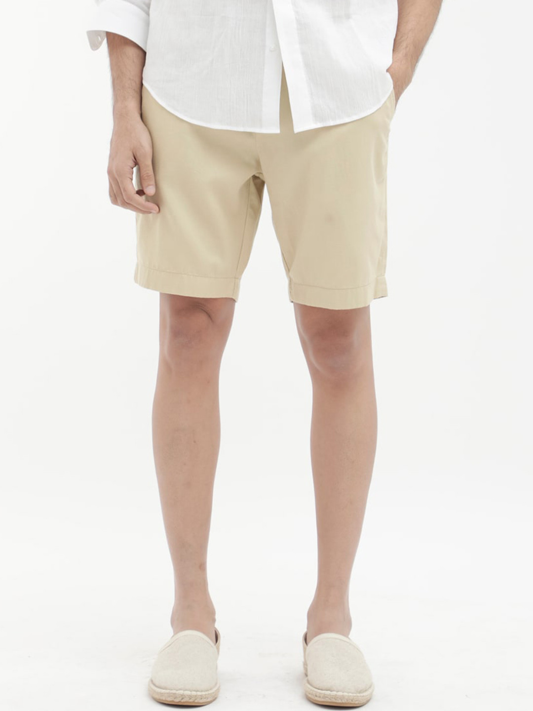 RARE RABBIT Men Edam Relaxed Fit Mid-Rise Chino Shorts