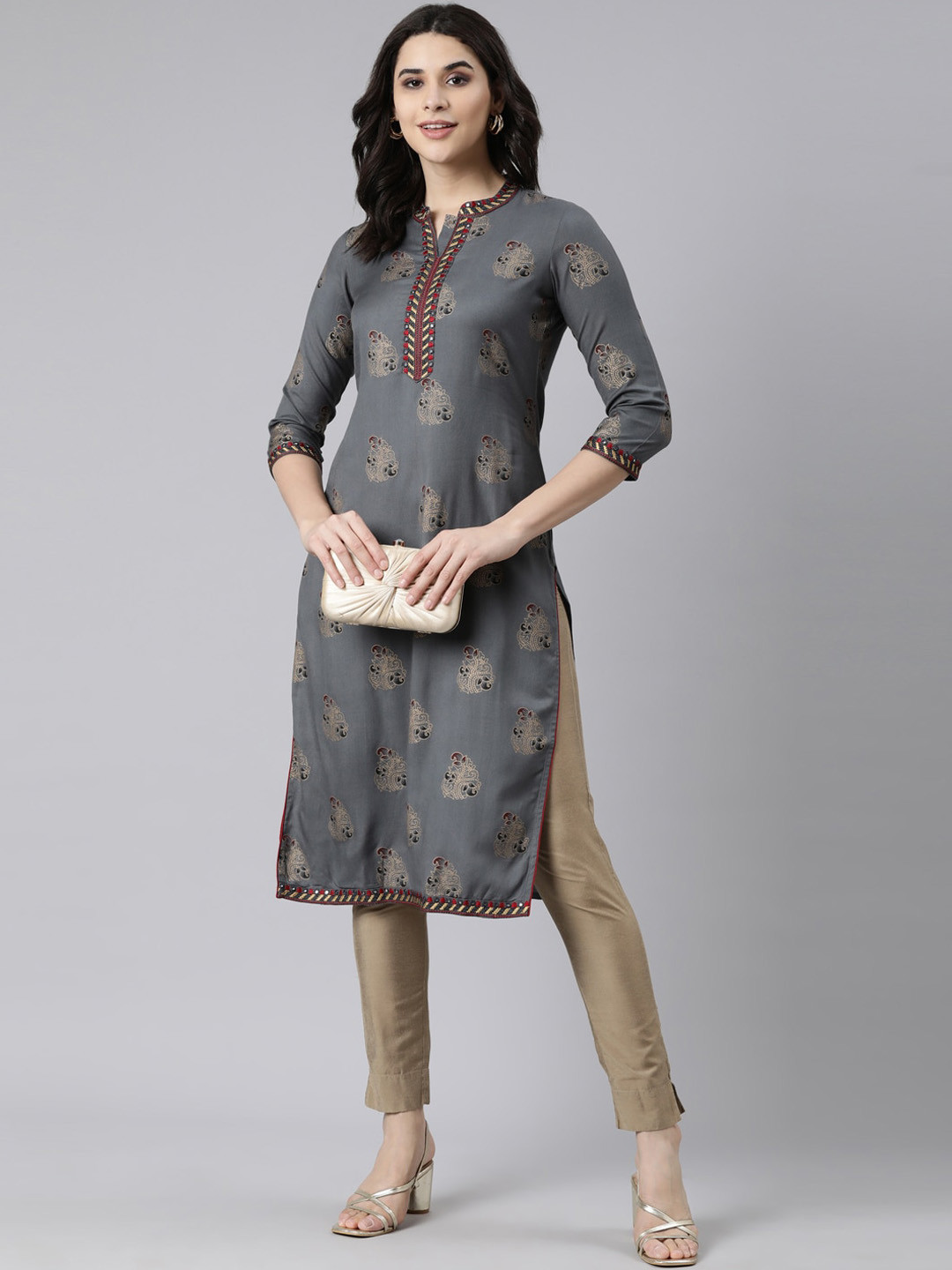 Souchii Geometric Embroidered Grandeur & Majestic Artwork Kurta