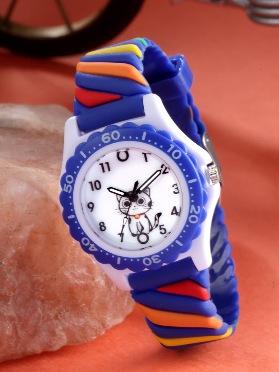 Stoln Unisex Round Dial Blue Analog Watch