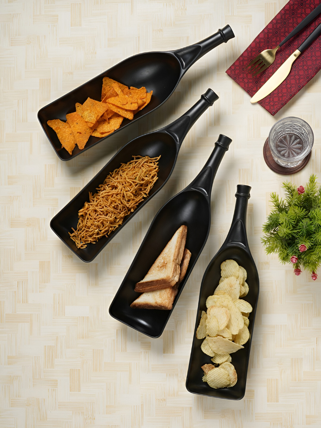 CDI Black 4 Pieces Bottle Shaped Serving Trays