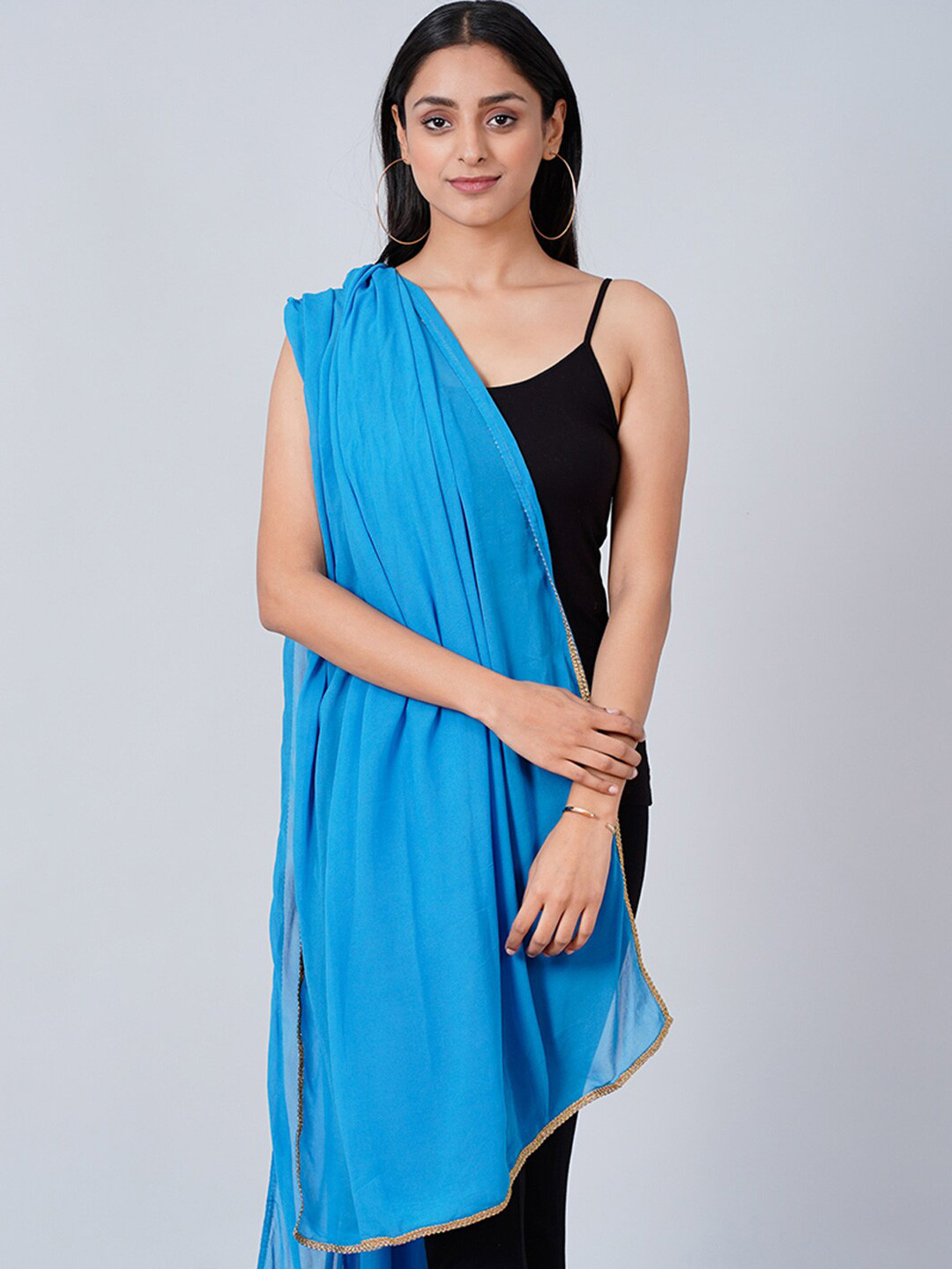 First Resort by Ramola Bachchan Taping Detailed Dupatta