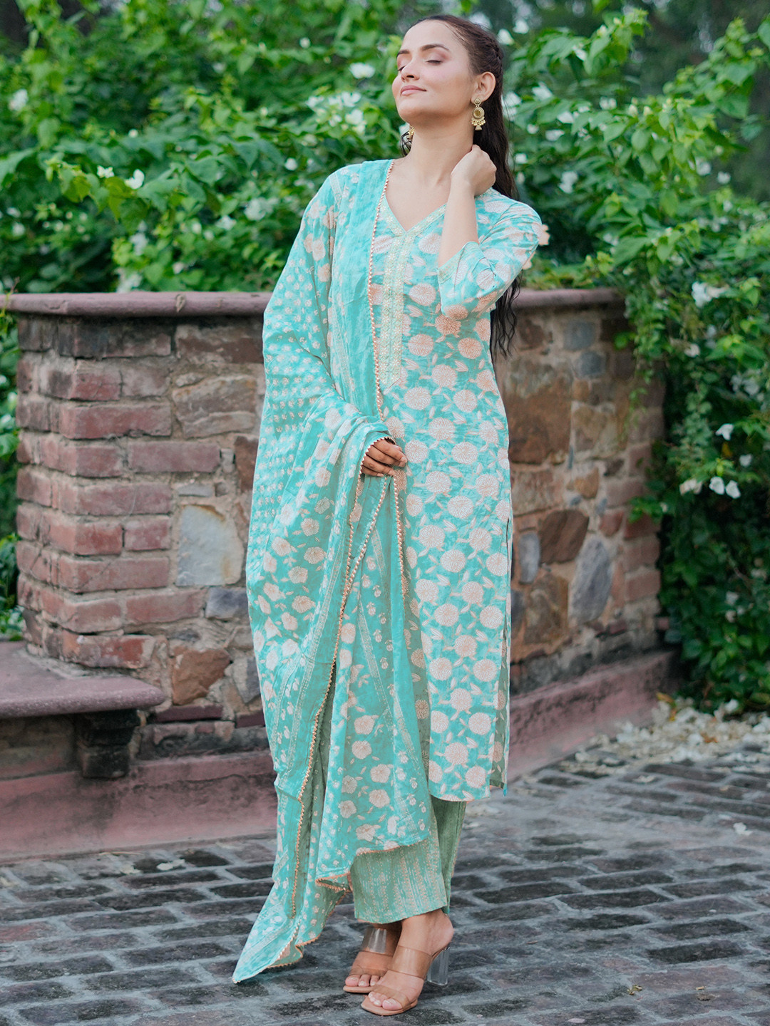 Libas Floral Printed V-Neck Three-Quarter Sleeves Pure Cotton Kurta Set