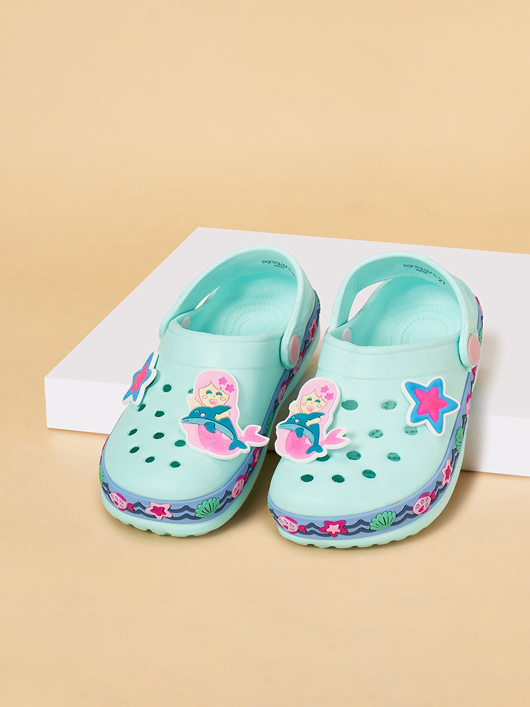 Pantaloons Junior Girls Self Design Applique Detail Clogs