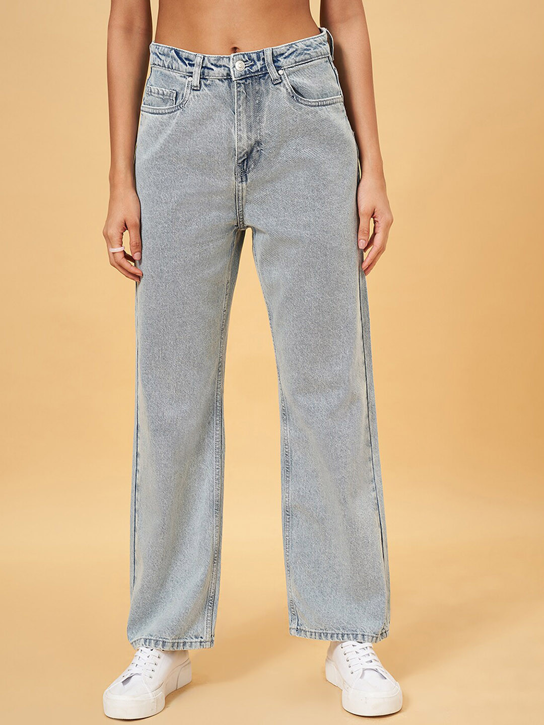 People Women Straight Fit Mid Rise Clean Look Cotton Jeans