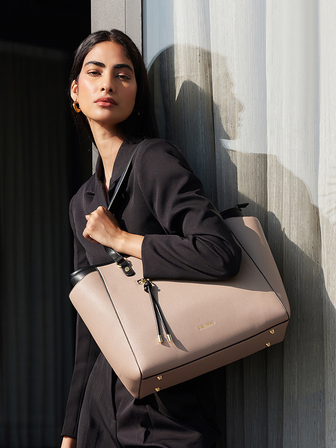 MIRAGGIO Abby Beige Solid Shoulder Tote Bag