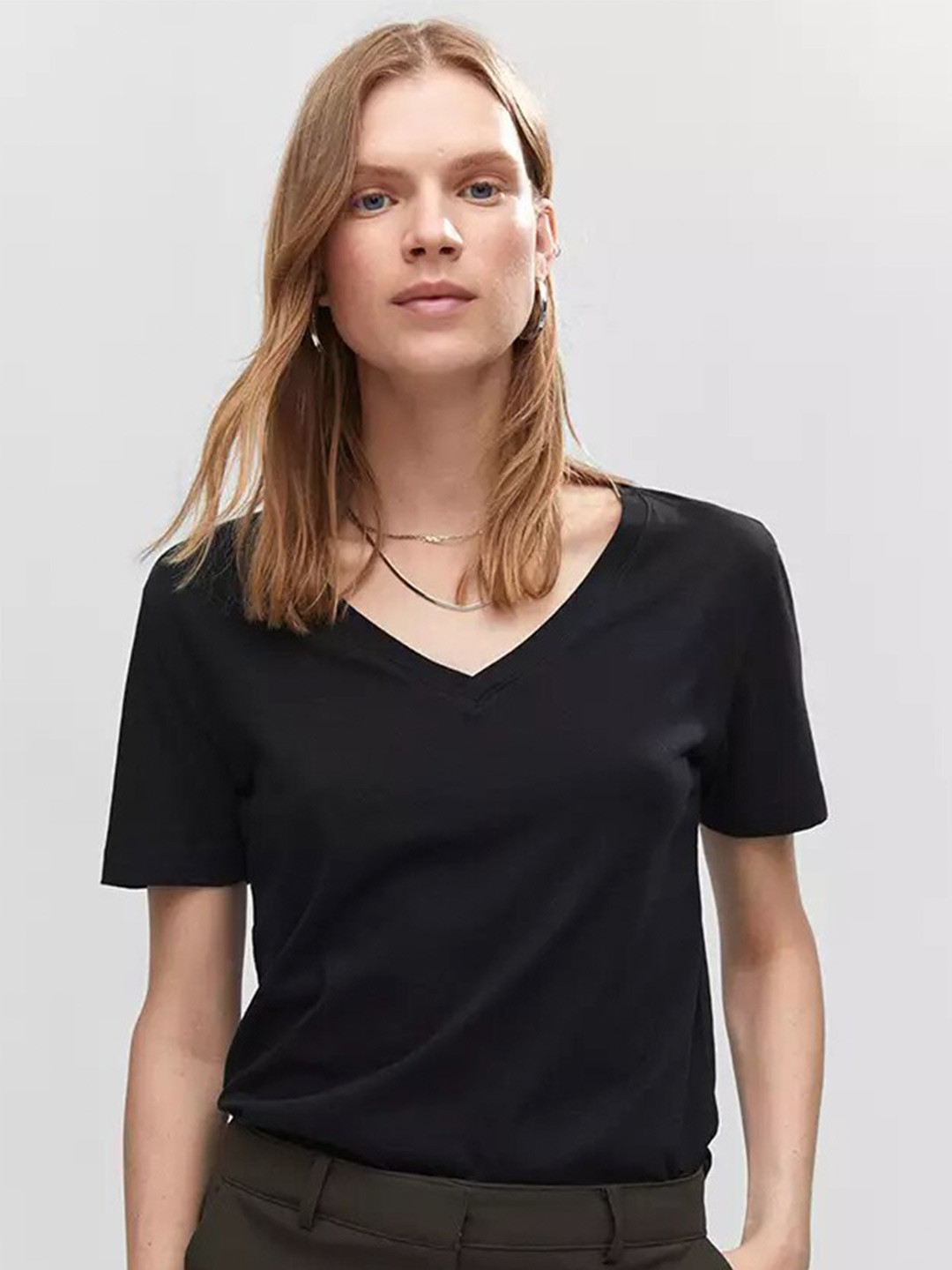 COLOR CAPITAL V-Neck Regular T-shirt