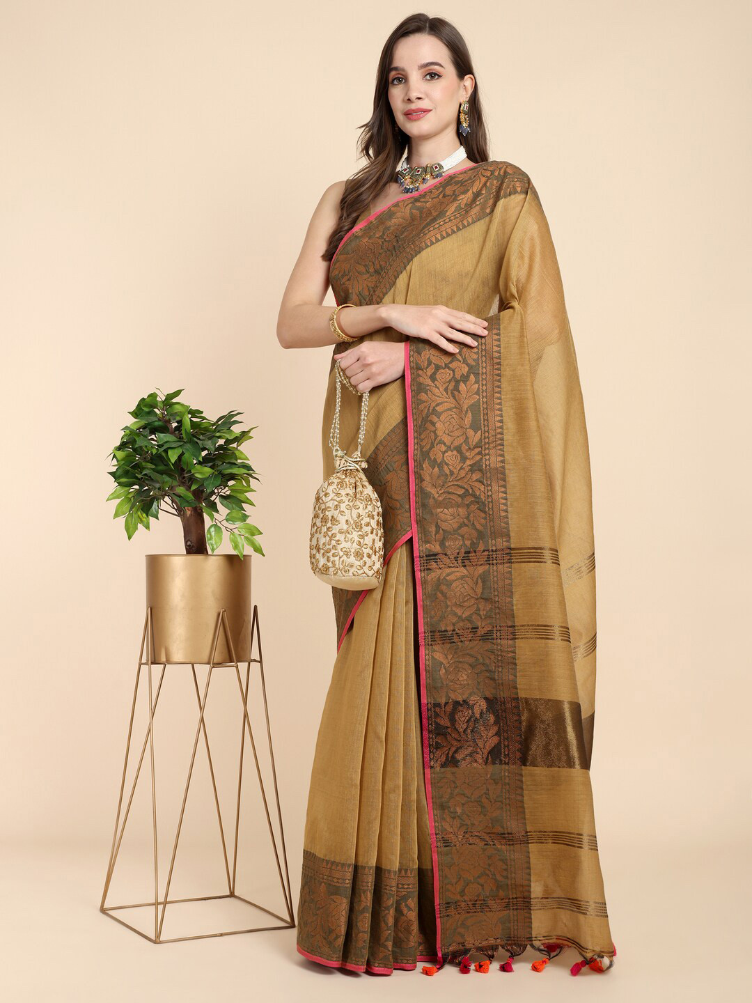 Bong ButiQ Ethnic Motifs Zari Silk Cotton Maheshwari Saree