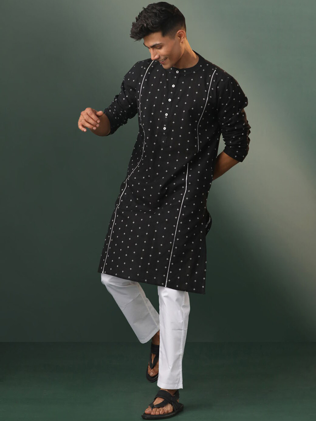 VASTRAMAY Bandhani Printed Mandarin Collar Long Sleeves Kurta with Pyjamas