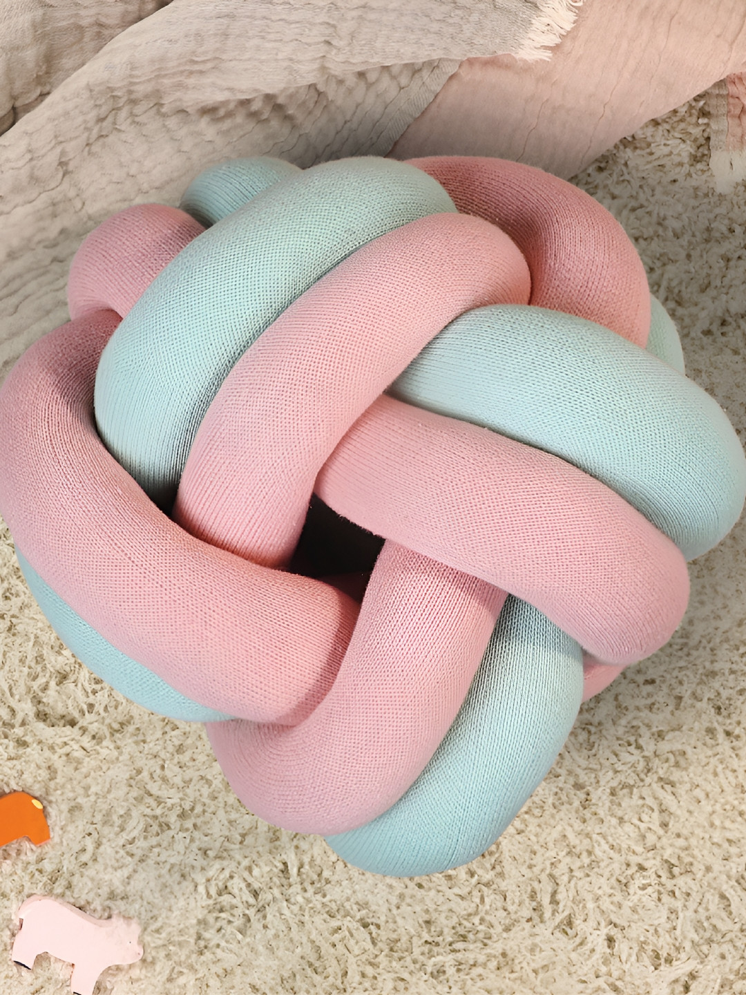 Smartsters Pink & Blue Knotty Throw Ball Cushions