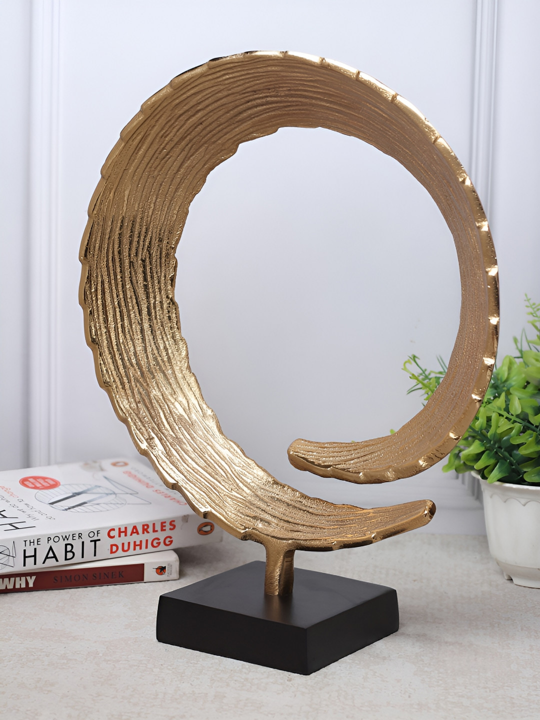 Decor de Maison Serene Ripples Ring Gold Metal Metallic Living Room Large Showpiece - 4 Inches