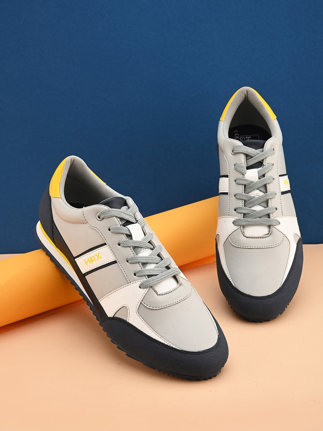 HRX by Hrithik Roshan Men Grey Retro Jogger Colourblocked Round Toe Lightweight Sneakers