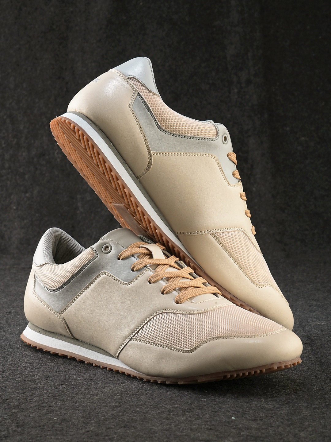 HRX by Hrithik Roshan Men Beige Retro Jogger Round Toe Lightweight Sneakers