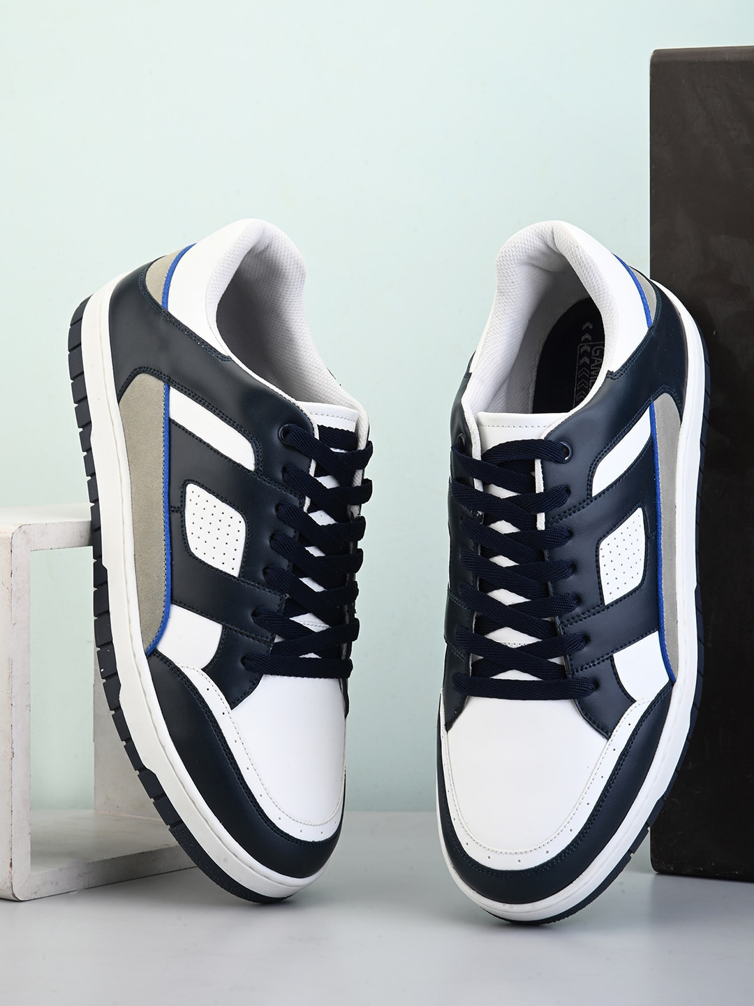 HRX by Hrithik Roshan Men Navy Blue Gamescape Colourblocked Round Toe Lightweight Sneakers