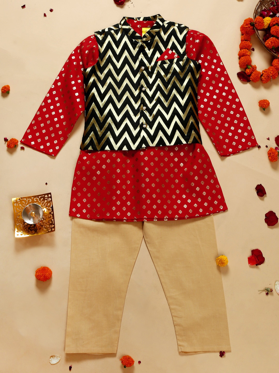 SAKA DESIGNS Boys Ethnic Motifs Printed Kurta & Pyjama With Chevron Printed Nehru jacket