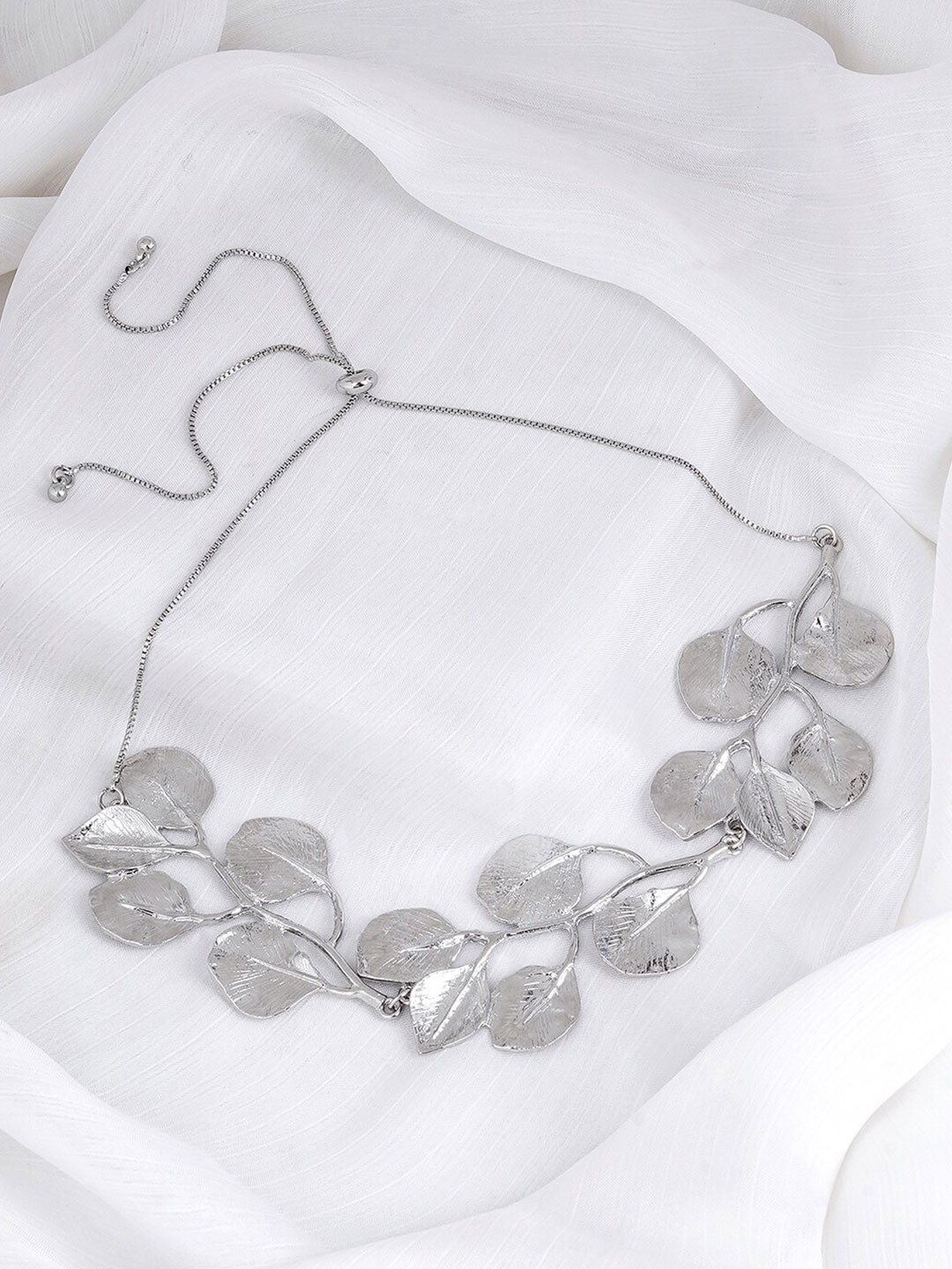 JOKER & WITCH Gaia Silver-Plated Leaf Shaped Necklace