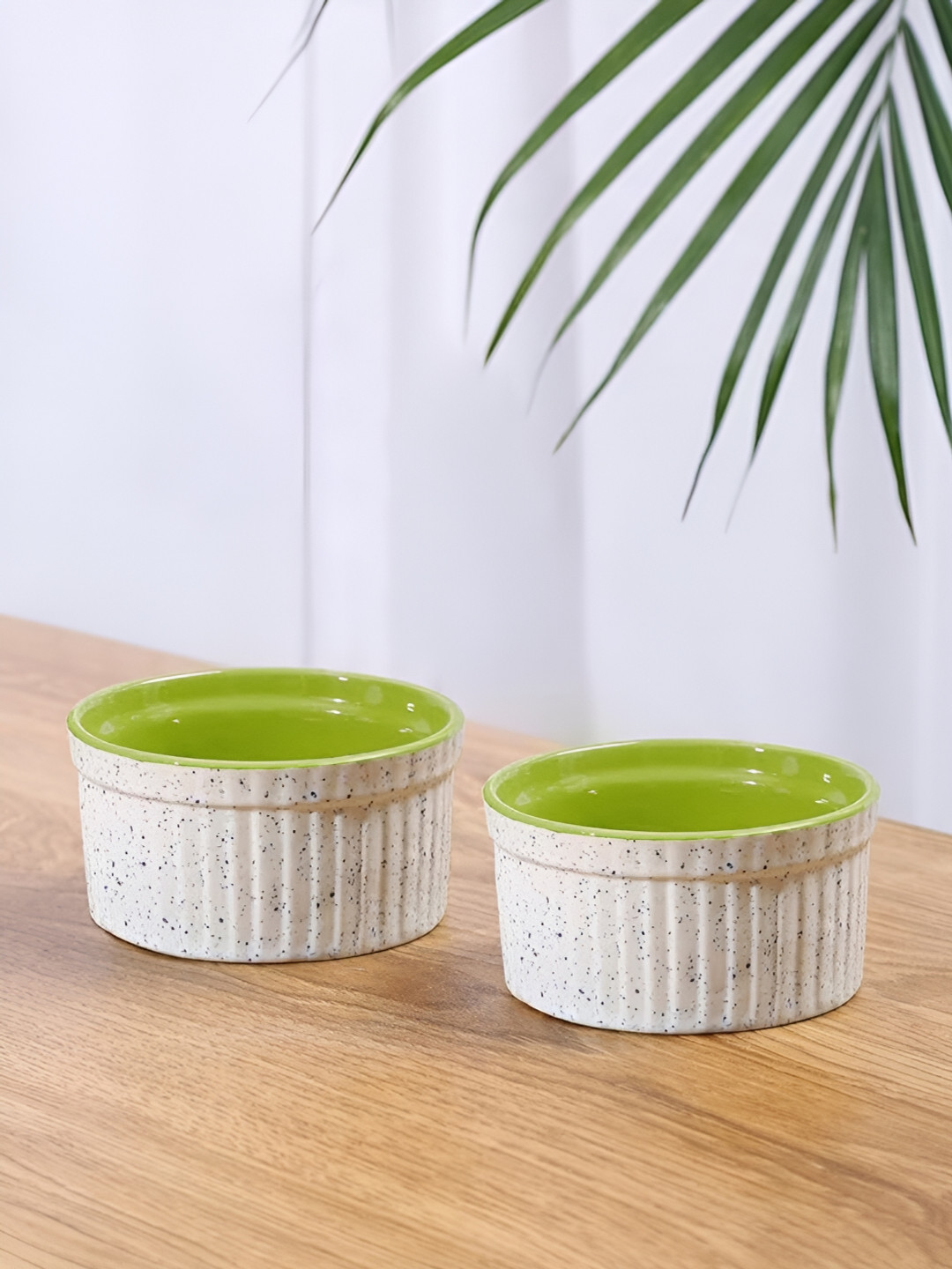 StyleMyWay White & Green 2 Pieces Textured Ceramic Glossy Dessert Bowls 150 ml Each