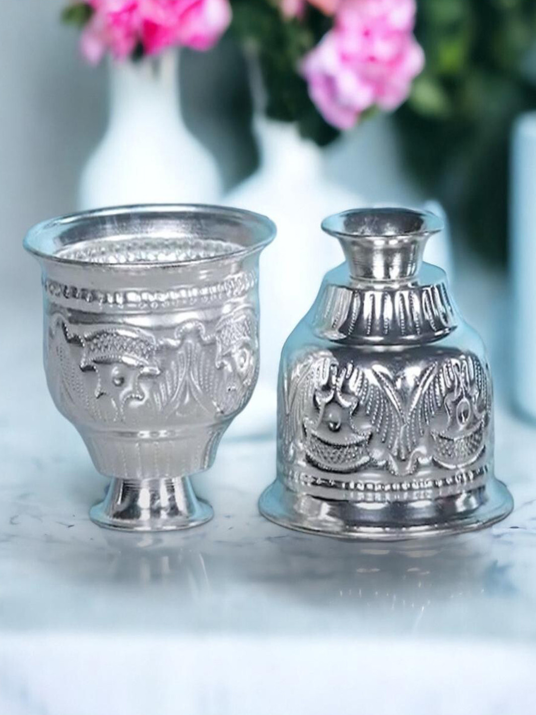 Sigaram Silver Toned Kum Kum Barani