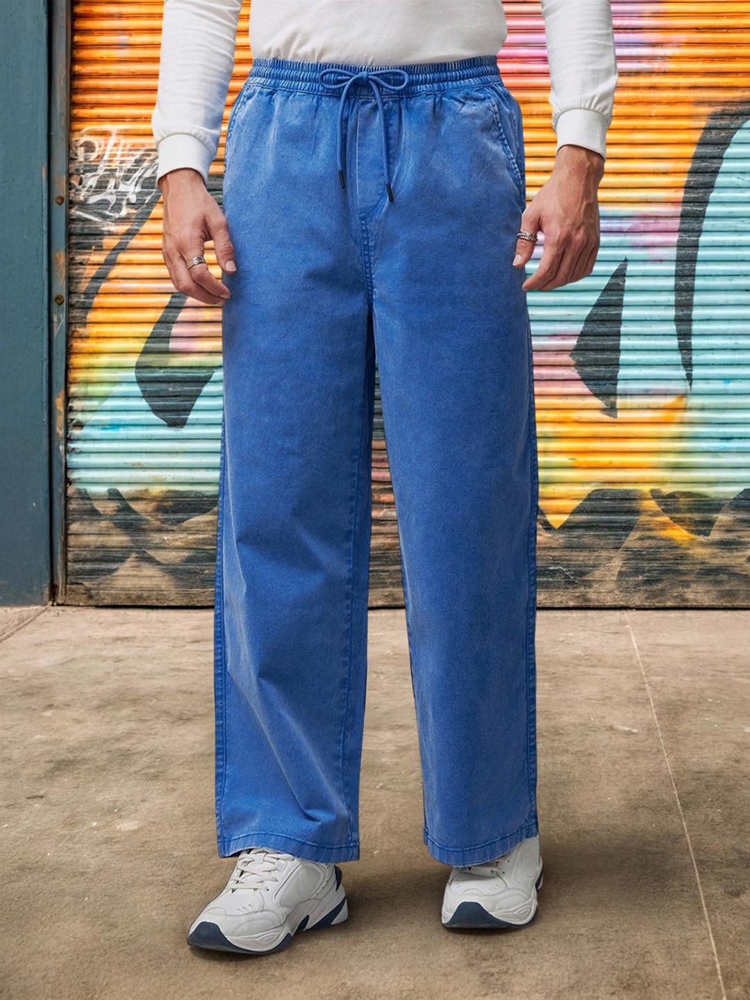 Bewakoof Men's Sky Blue Straight Fit Casual Pants