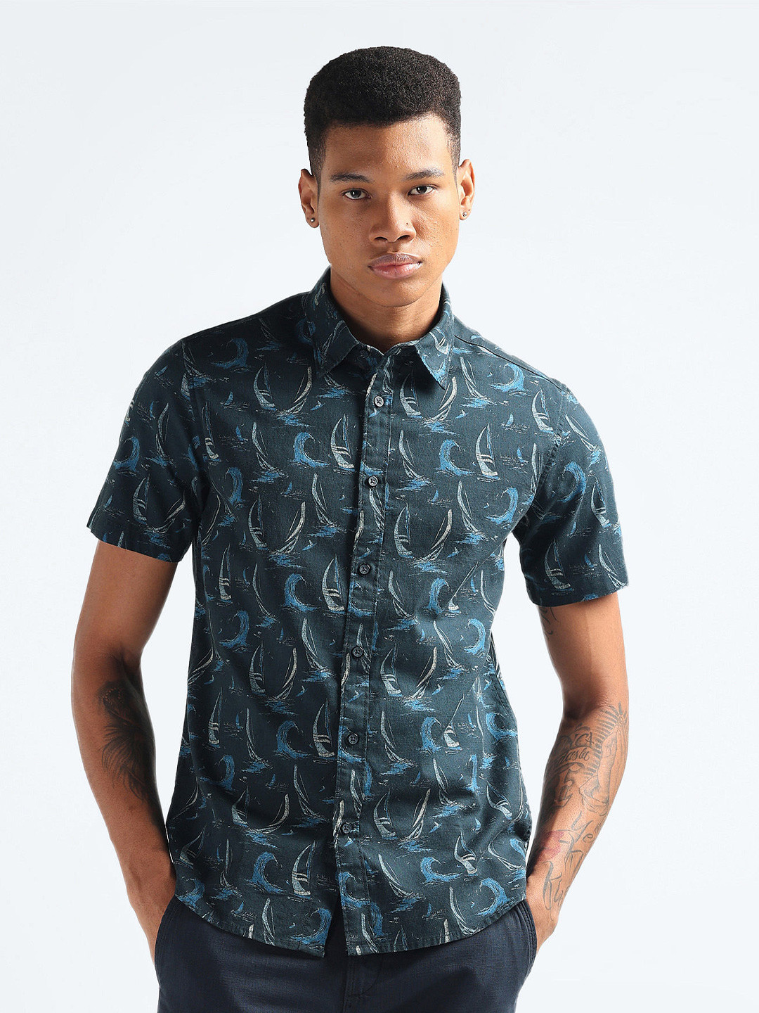 Flying Machine Slim Fit Printed Spread Collar Short Sleeves Cotton Casual Shirt