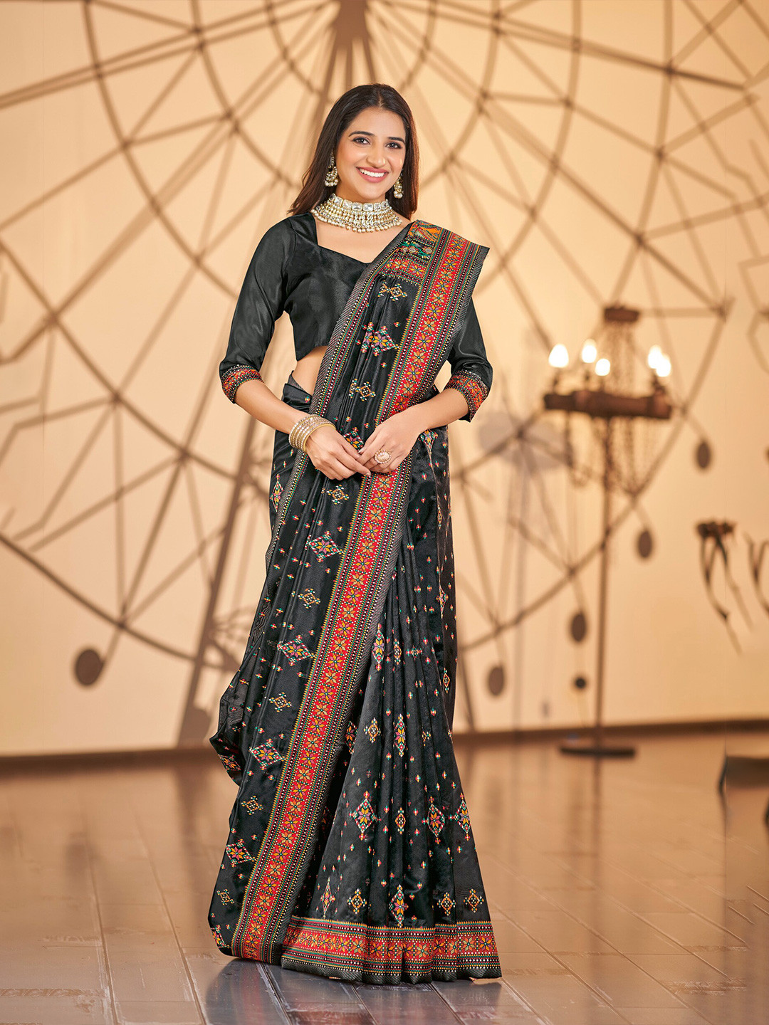 SARIYA Floral Woven Design Organza Banarasi Saree