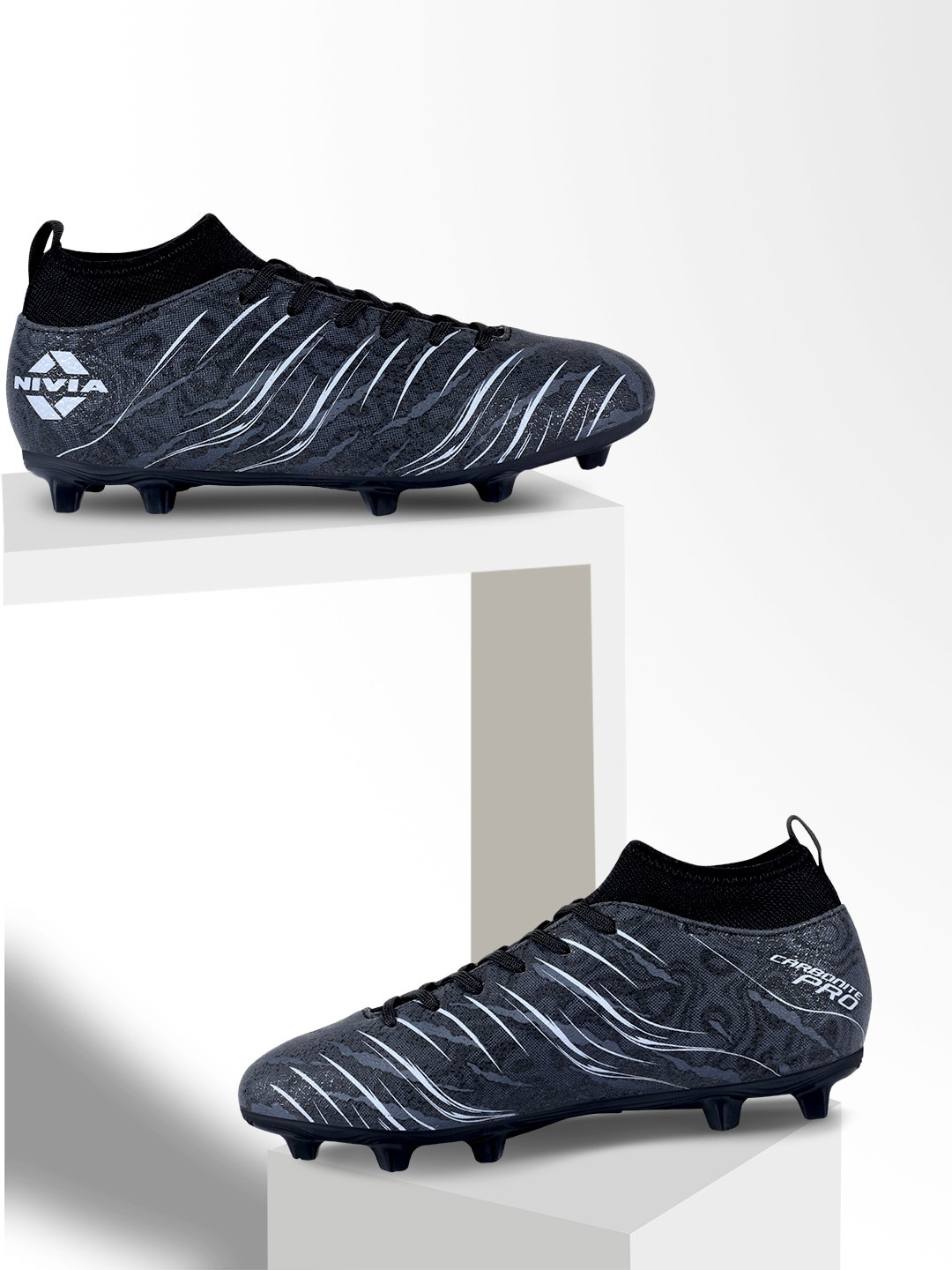 NIVIA Carbonite 6.0 Pro Football Stud