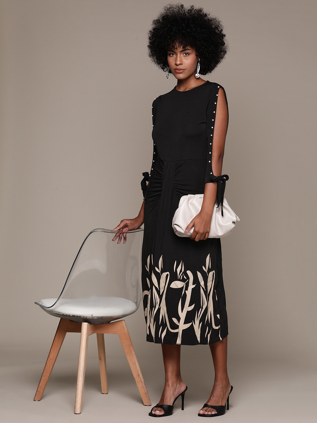 bebe Printed Slit Sleeve A-Line Midi Dress