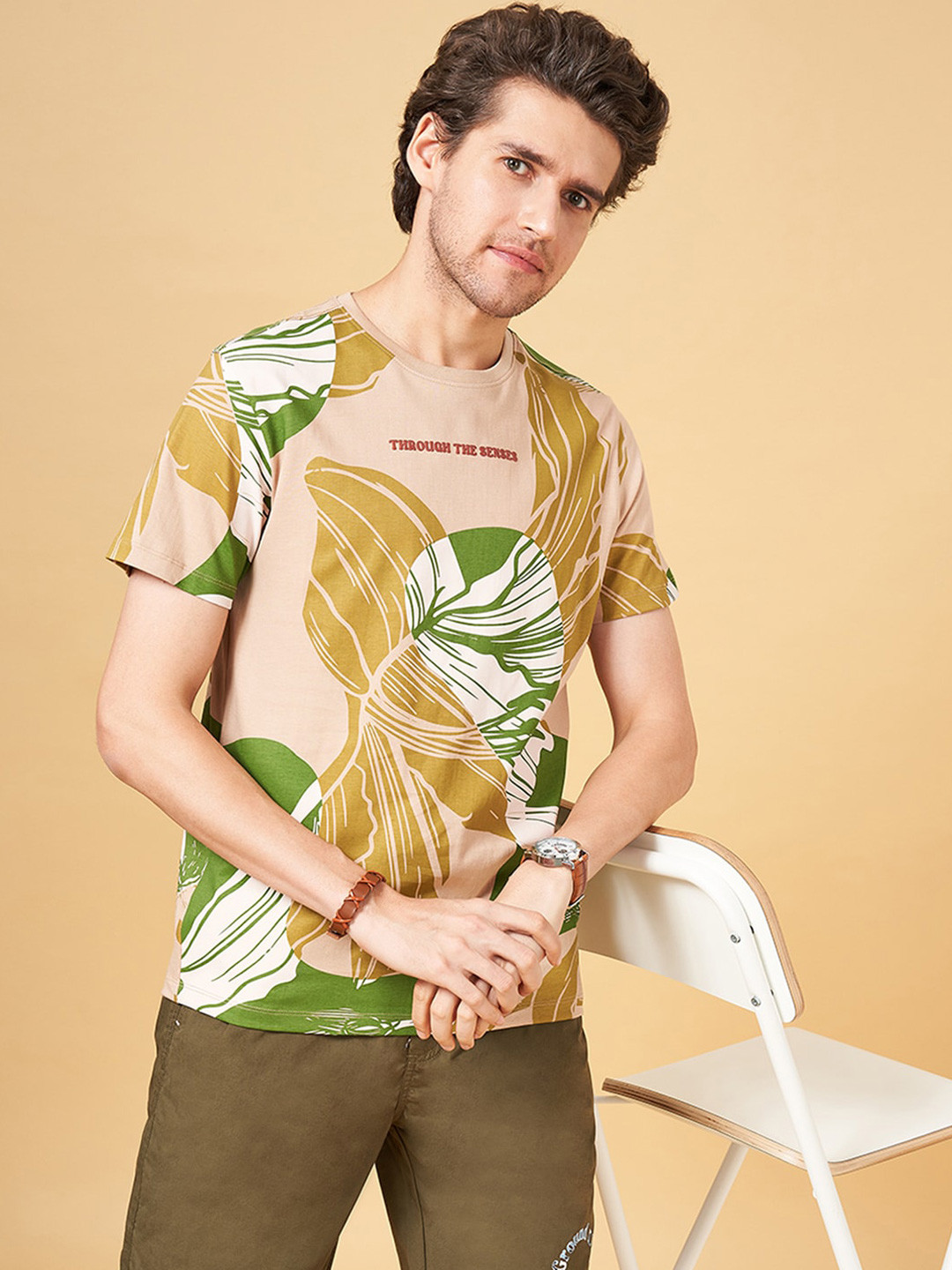 Urban Ranger by pantaloons Men Printed Extended Sleeves Tropical Pockets Slim Fit T-shirt