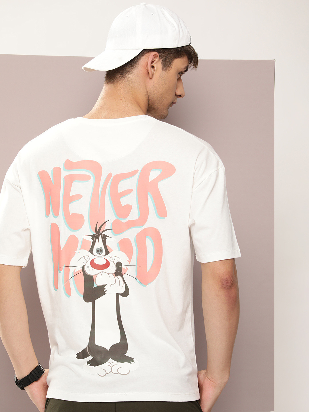 Kook N Keech Looney Tunes Men Sylvester Printed Oversized Drop-Shoulder Sleeves T-shirt