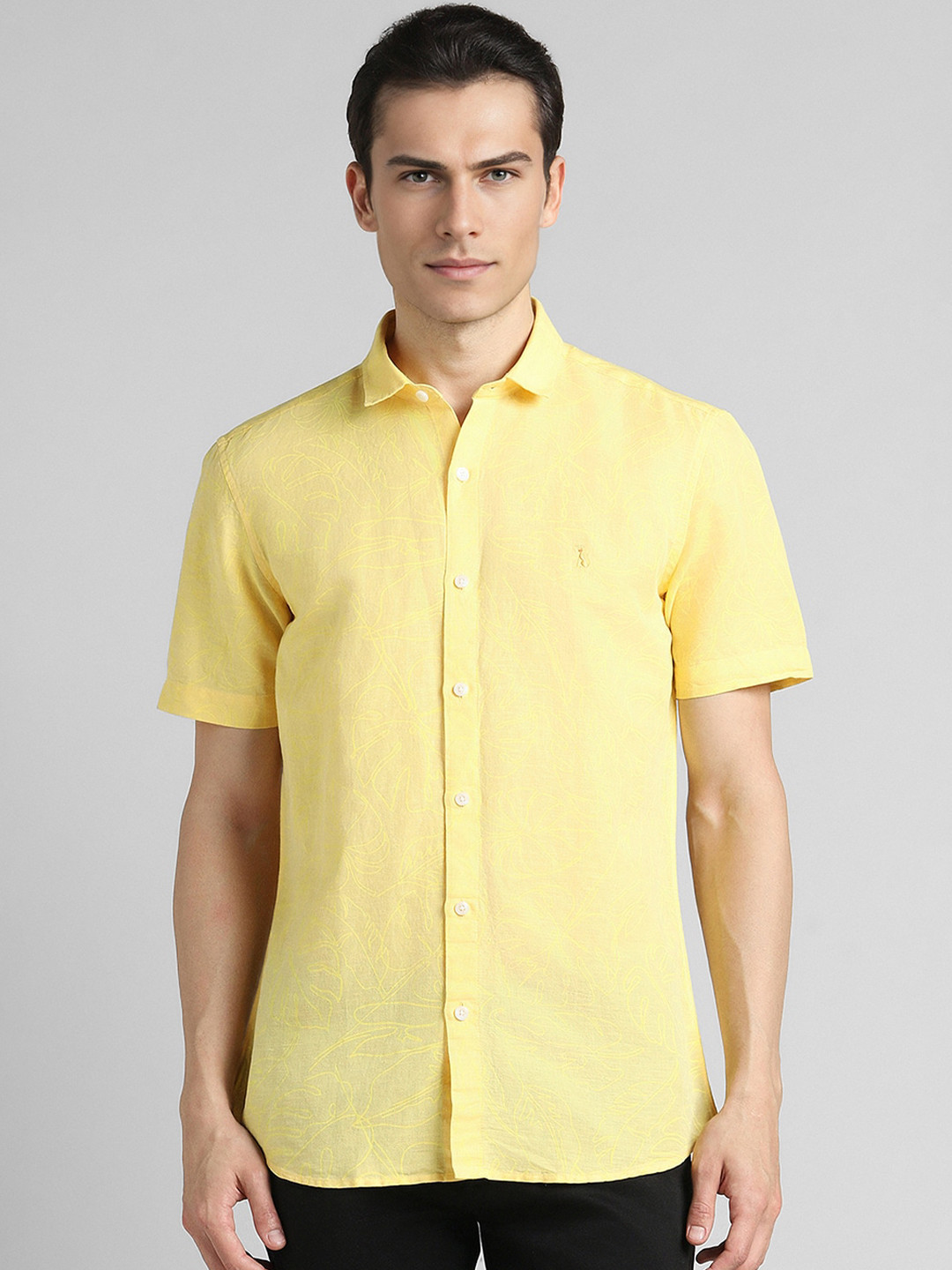 SIMON CARTER LONDON Spread Collar Short Sleeves Regular Fit Casual Shirt