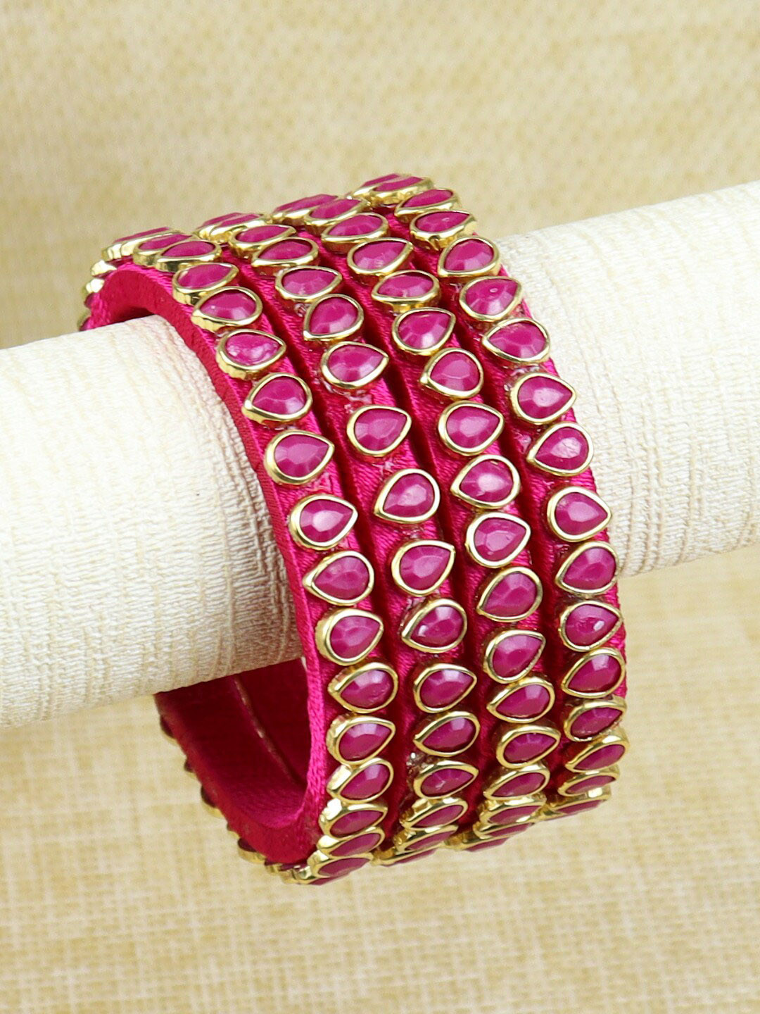Asthetika Kids Girls Set Of 4 Kundan-Studded Bangles