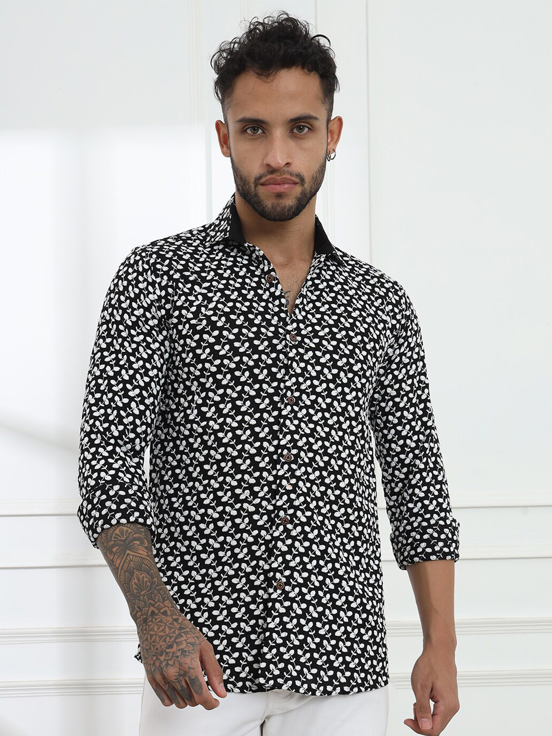 Firangi Yarn India Slim Fit Floral Chikankari Embroidered Organic Cotton Party Shirt
