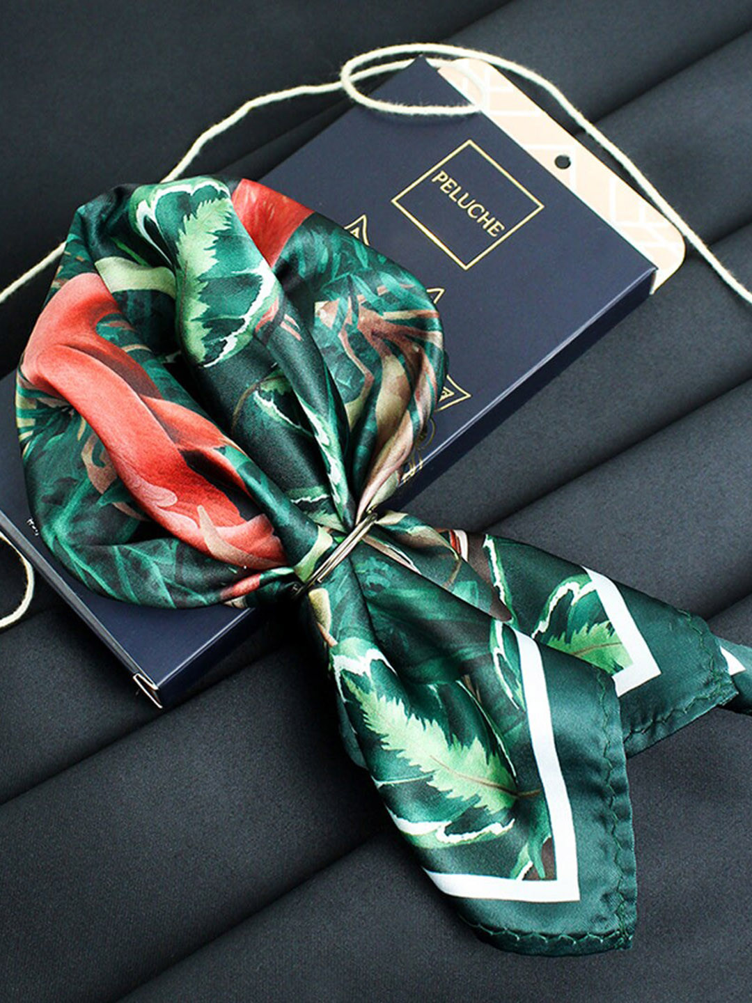 Peluche Men Tropical Printed Pocket Square