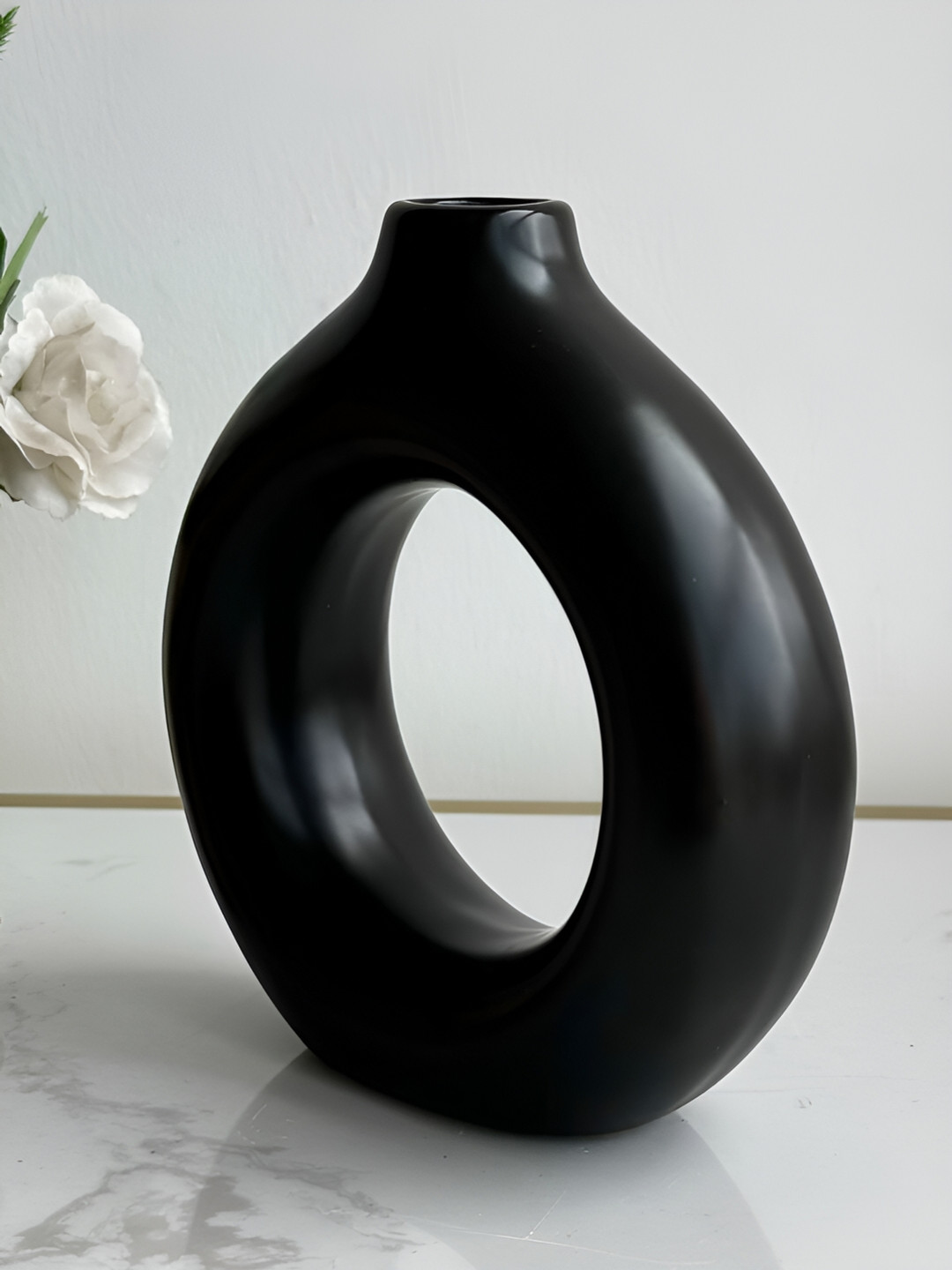 Art Street Black Ceramic Round Vases