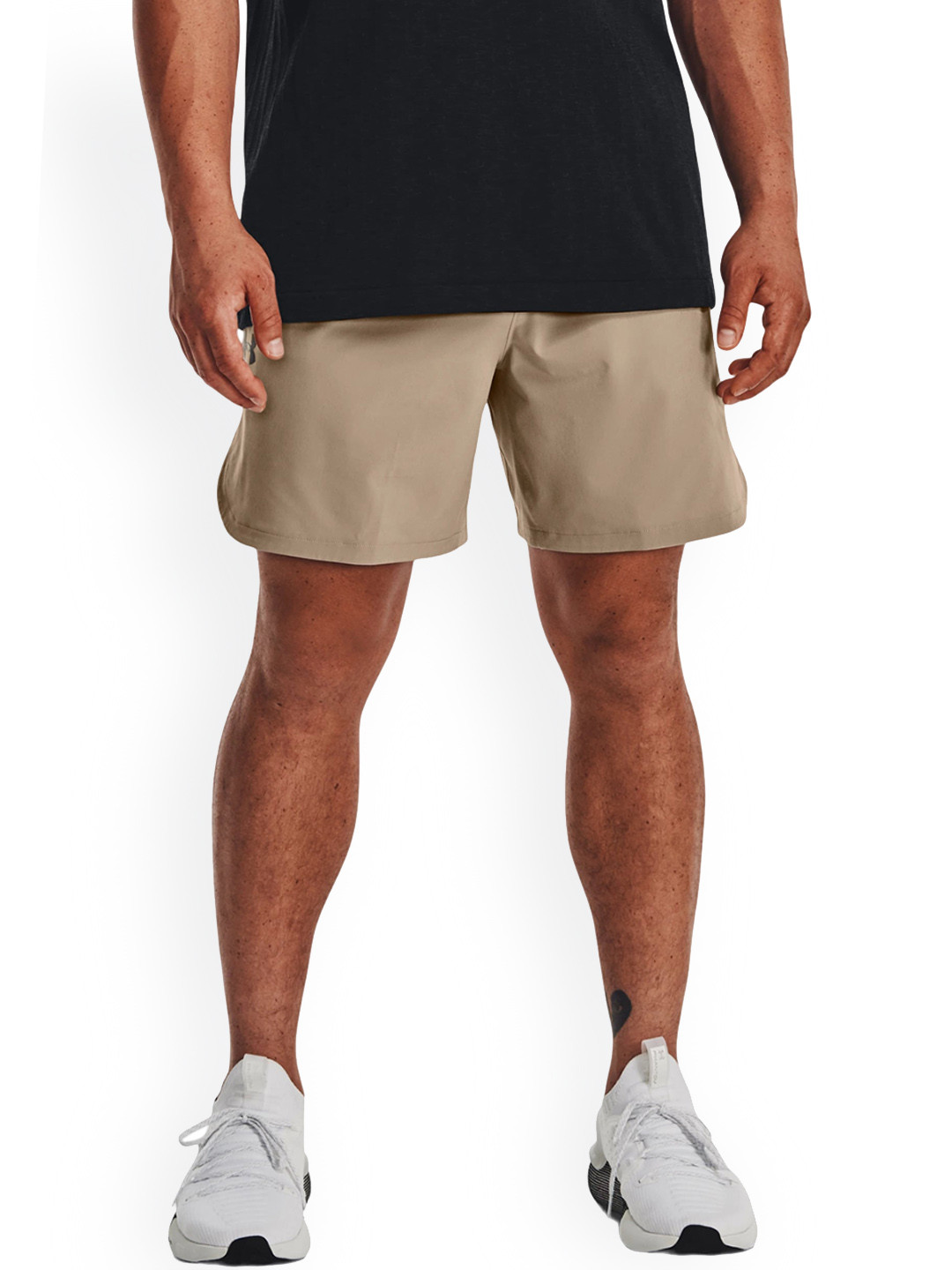 UNDER ARMOUR UA Peak Men Woven Slim-Fit Sports Shorts