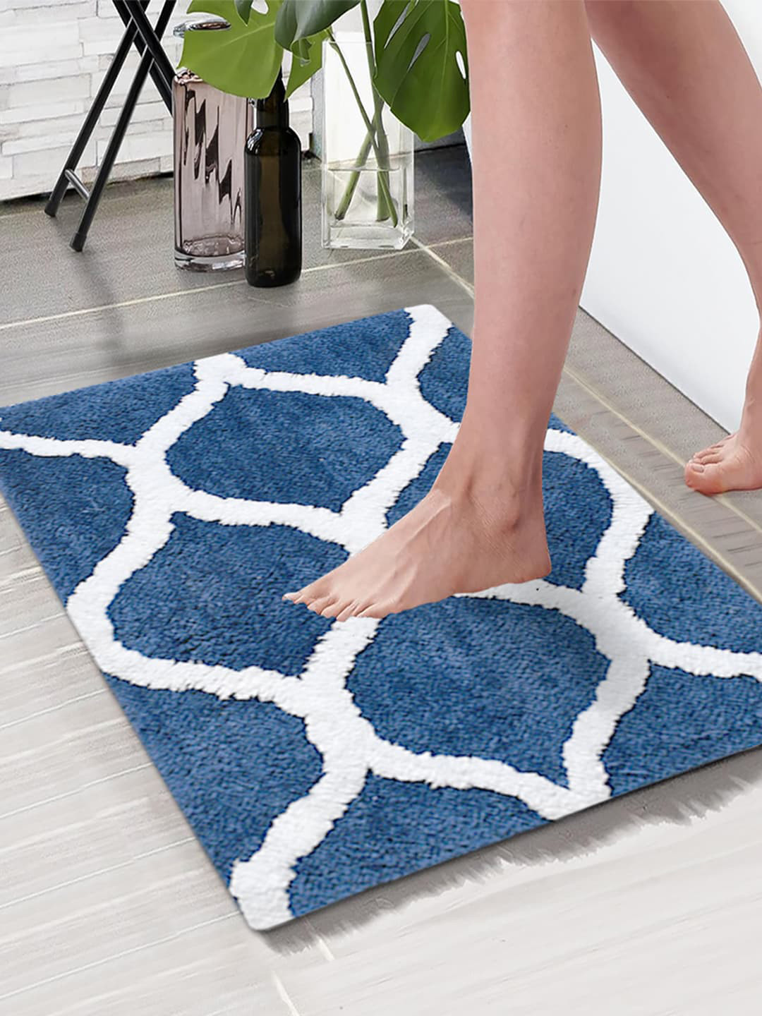 Aura Turquoise Blue & White Printed Rectangular Anti Skid 1850 GSM Bath Mat