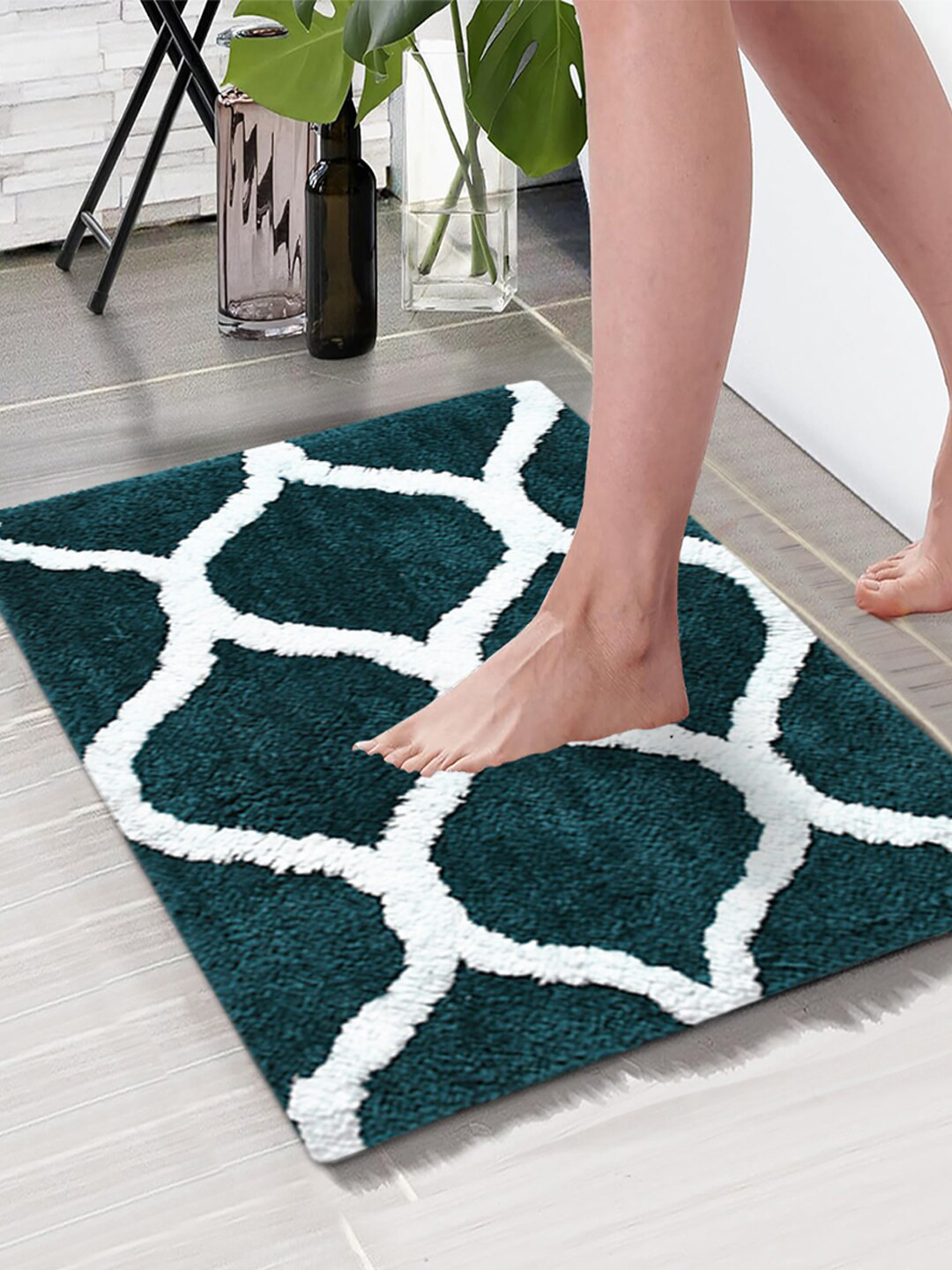Aura Teal Blue & White Printed Rectangular 1850 GSM Microfiber Bath Rug