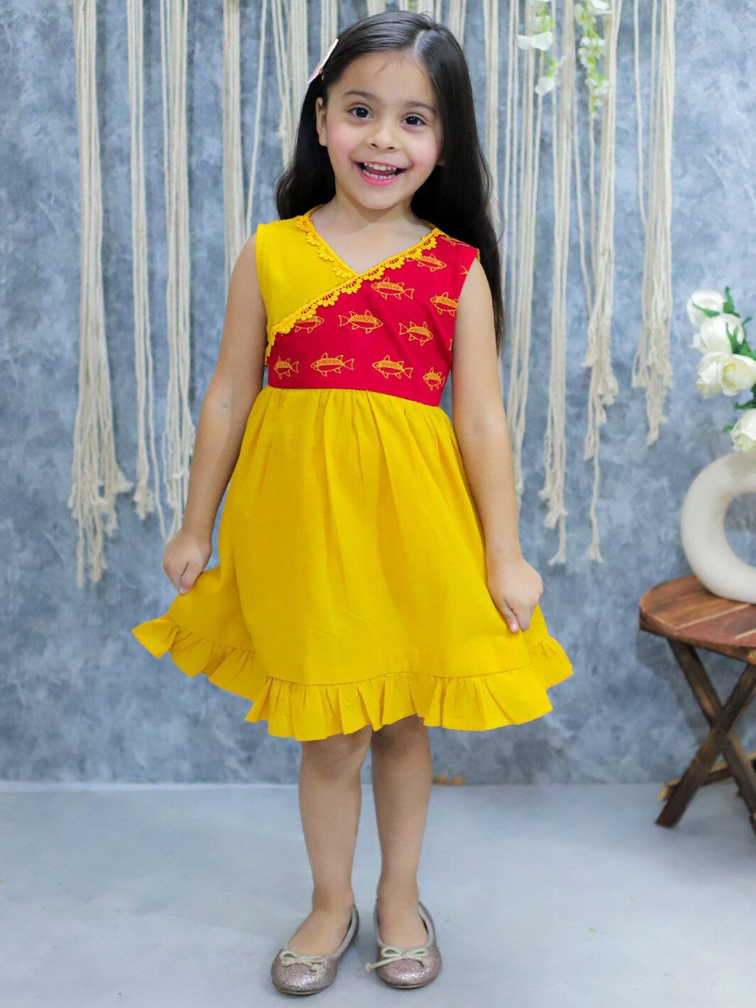 BownBee Girls V-Neck Sleeveless Embroidered Pure Cotton A-Line Dress