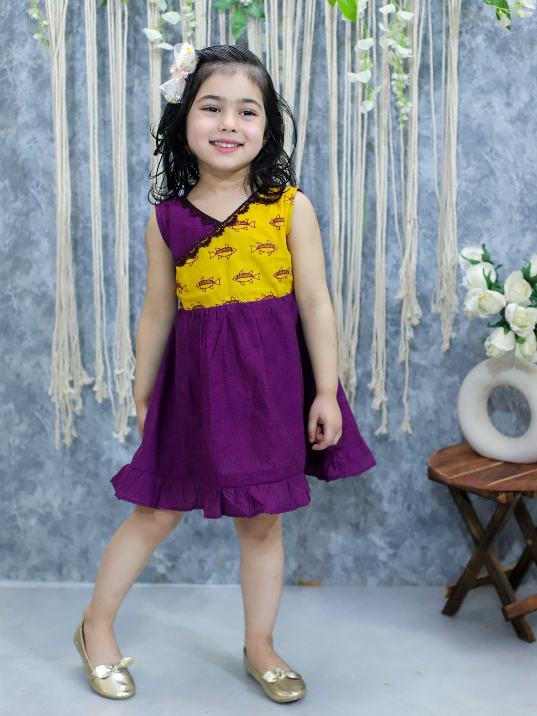 BownBee Girls V-Neck Sleeveless Embroidered Pure Cotton A-Line Dress